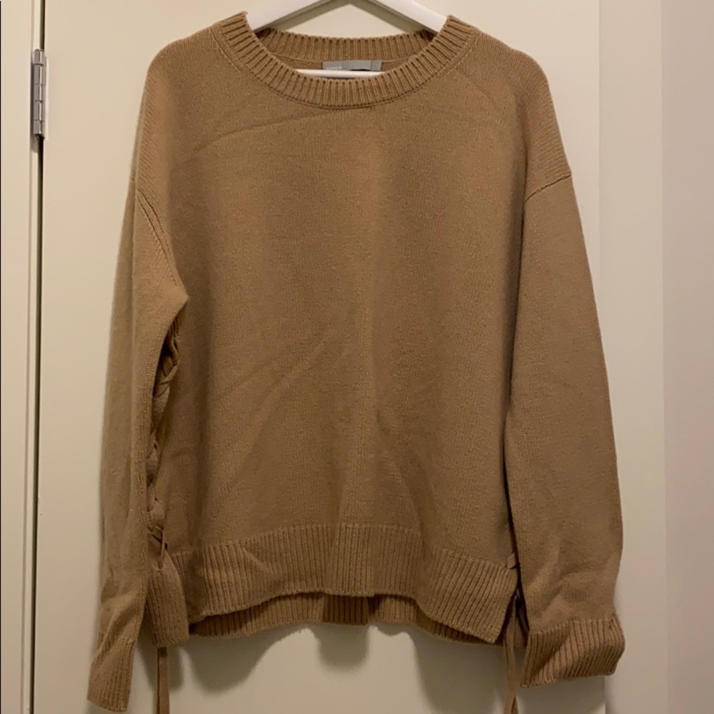 Vince 100% cashmere sweater size L